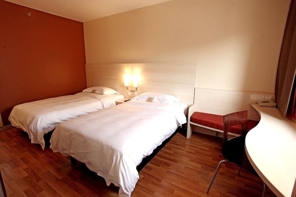 Отель Ibis Anyang Jiefang Ave Экстерьер фото