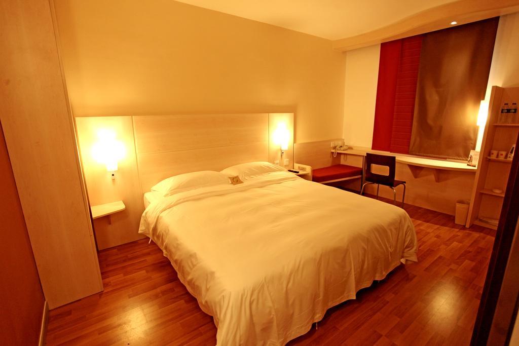 Отель Ibis Anyang Jiefang Ave Номер фото
