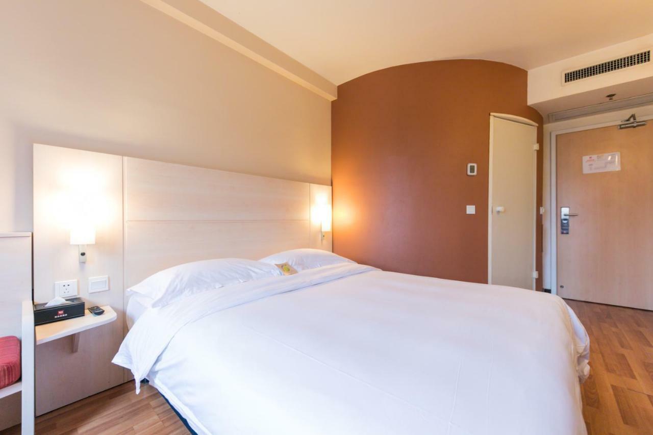Отель Ibis Anyang Jiefang Ave Экстерьер фото